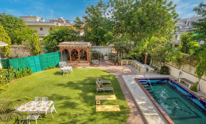 Paschim Vihar Cama Y Desayuno | Ikshana Boutique