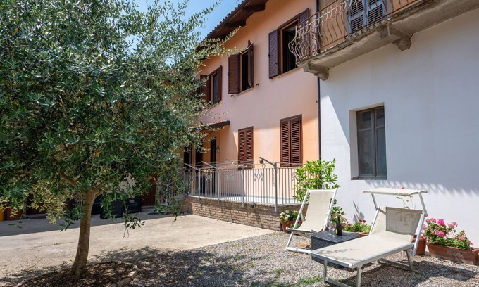 Grazzano Badoglio Apartamento | Il Borghetto by Interhome