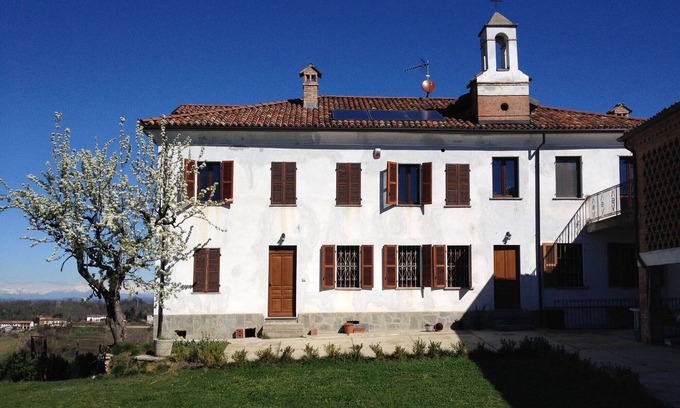 Montegrosso dʼAsti Cama Y Desayuno | IL CAMPANILE - Habitación "Gilda" con uso de cocina