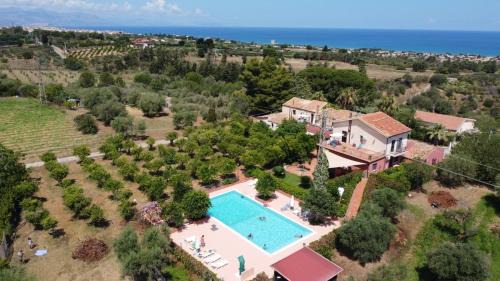 Campofelice di Roccella Casa | Il Casale il Sole e la Margherita