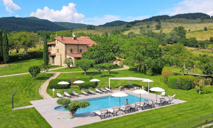 Bibbiena Casa | "IL GELSO by Fewo-Toskana" Tuscany, vacation villa with private pool, 12 bedrooms.