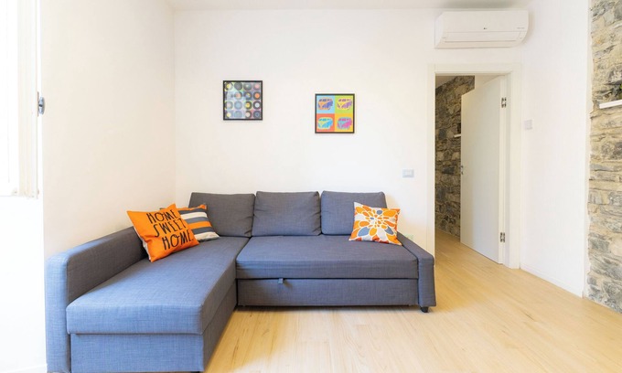 Como Apartamento | [Il Giglio] - 10 Minutes from the Duomo, Free Parking