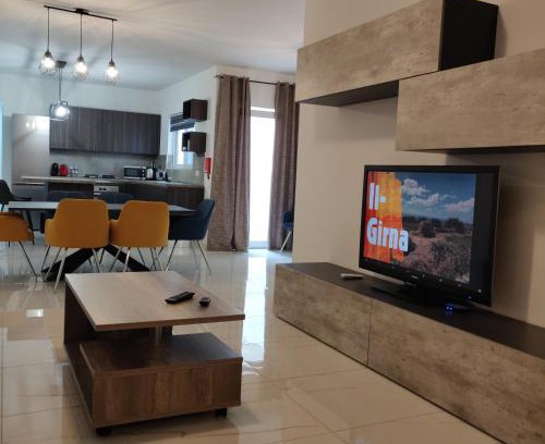 Marsaskala Apartamento | "Il-Girna" Free WiFi, Centrally located, Own Entrance