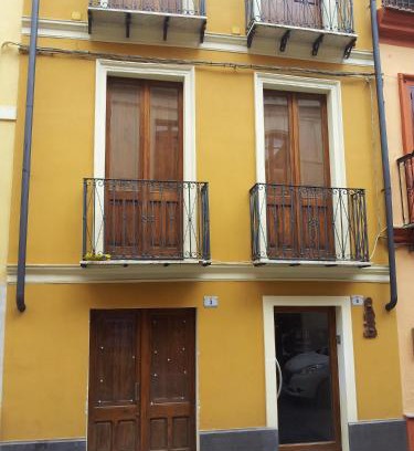 Iglesias Casa | Il Palazz8