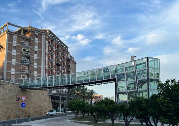 Brindisi Histotic Center Apartamento | Il ponte di vetro House
