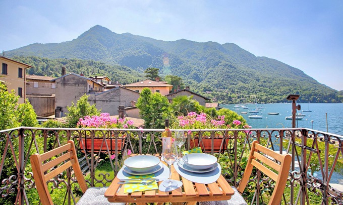Calde Apartamento | Il Porticciolo Lake Front, Castelveccana, Italy