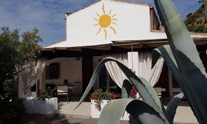 Carloforte Cama Y Desayuno | Il Sole del Genarbì
