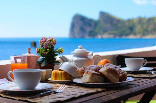 Marina del Cantone Casa | il Terrazzino sul Mare,holiday home ON THE BEACH in Sorrento Coast