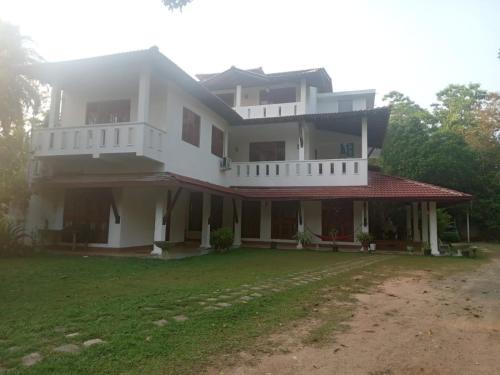 Thalaramba Casa | Ileesha Guest & Villa