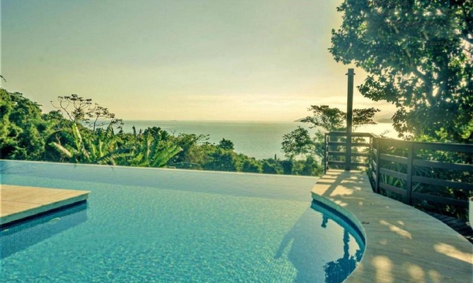 Ilhabela Casa | Ilhabela - Praia do Curral - Casa em condomínio