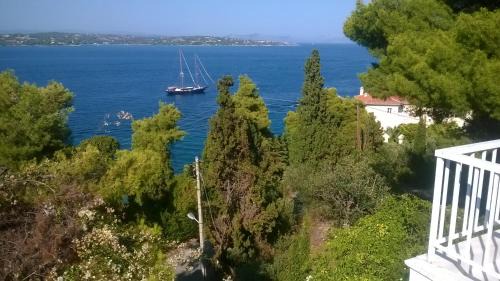 Spetses Casa | iliana's seaside maisonette