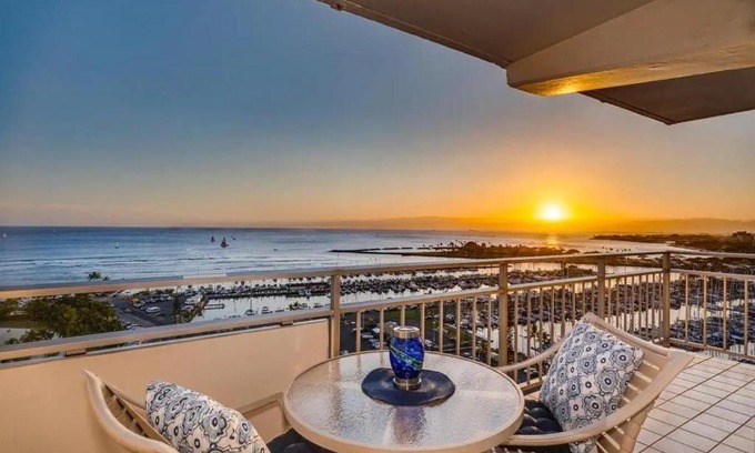 Waikiki Apartamento | Ilikai #1743 Panoramic views on Waikiki Beach