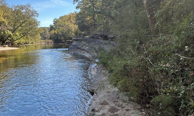 Flint Creek Casa | Illinois River Glamping Oasis