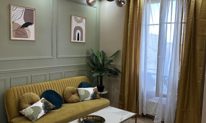 Villeneuve-Saint-Georges Apartamento | Imani - Spacious, chic apartment 15mins from Orly airport