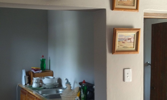 Beaufort West Cabaña | Immaculate 2-Bed Garden Cottage in Beaufort West