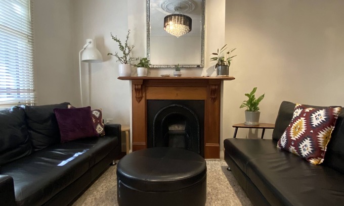 Redfern Casa | Immaculate 3 Bed City Home - Close to Everything