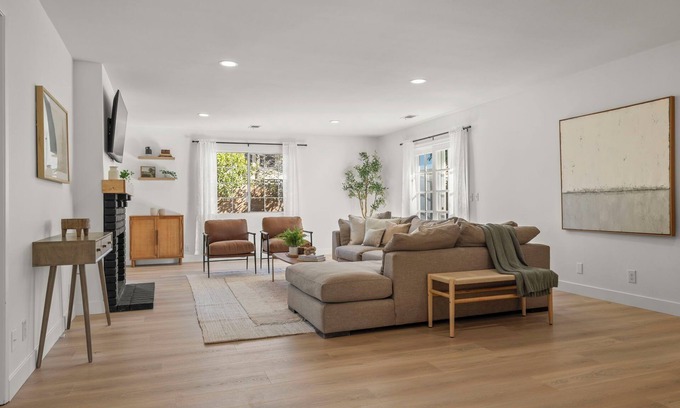 Ventura Casa | Immaculate 4-bedroom Ventura Home!