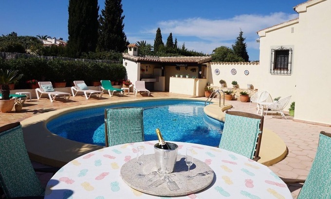 Urbanización La Mandarina Villa | Inmaculada Villa independiente, ubicada junto al club de golf de Javea,