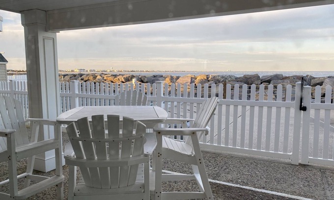 Avalon Condominio | Immaculate Oceanfront Condo