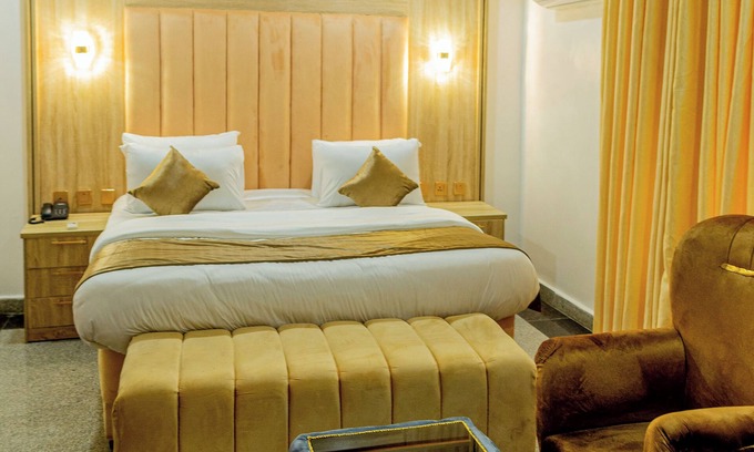 Owerri Hotel | IMMACULATE ROYAL INTERNATIONAL HOTEL