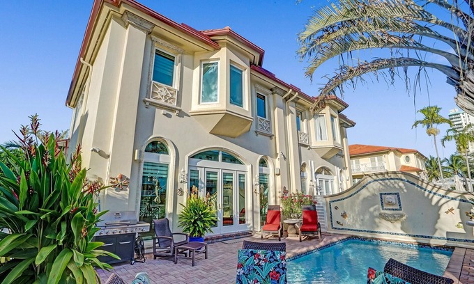Eastern Shores Casa | Immaculate Waterfront Villa - Private Heated Pool, Gas BBQ & High Speed Internet