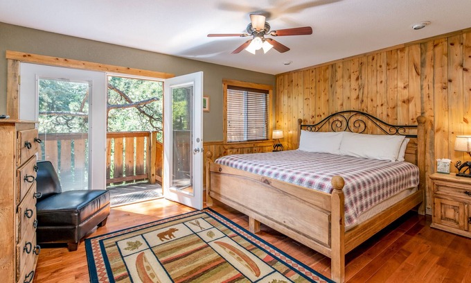 Estes Park Cabaña | Immerse yourselves in the beauty of the mountains!