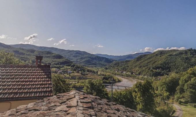 Valmozzola Casa | Immersed in nature