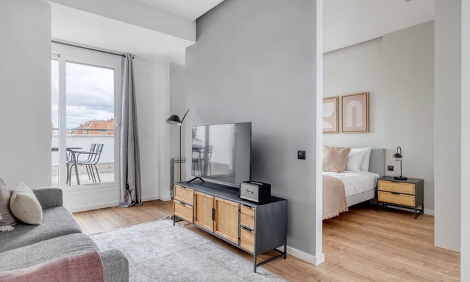 Salamanca Apartamento | Immpecable Salamanca 1BR, near Plaza de Toros, by Blueground