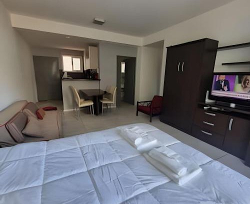 Almagro Apartamento | Moderno departamento con patio privado