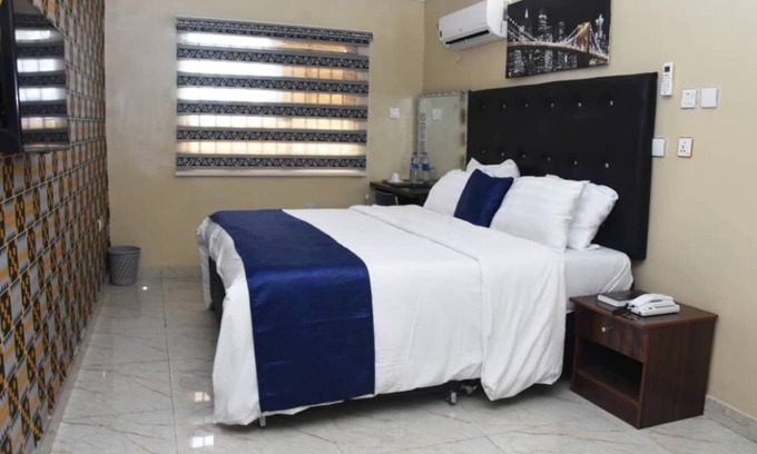 Epetu Cabina | Impeccable 1-Bed Executive Luxury Hotel Apartment