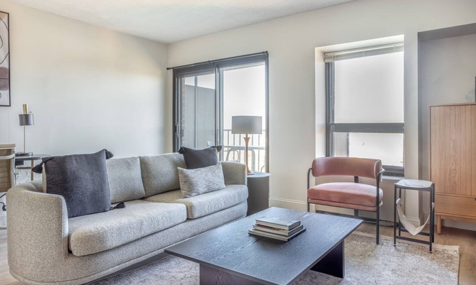 Allston Apartamento | Impeccable Allston 1BR, nr Boston U & Green Line, by Blueground