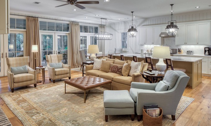 Olde Town Casa | Impeccably Designed Home in Wilson Cottages