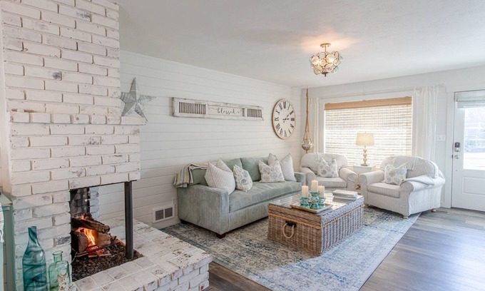 Downtown Cannon Beach Casa | Impeccably Maintained Retreat: Walk to Beach & Town, Firepit, Fenced Yard, Cozy Charm!
