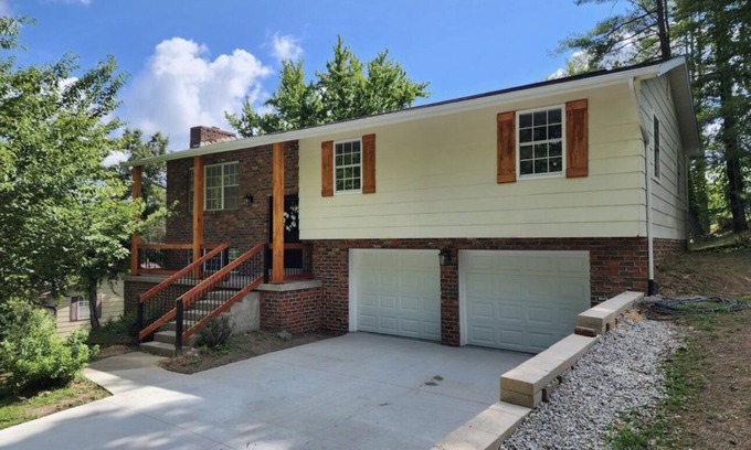 Russell Casa | Impeccably Renovated Home Available in Russell