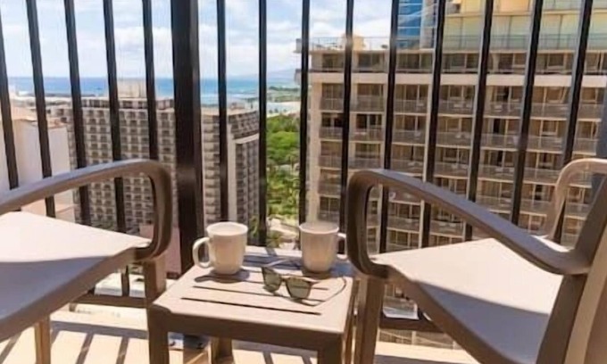 Honolulu Complejo | Imperial Hawaii Vacation Club Resort, Hot Tub!