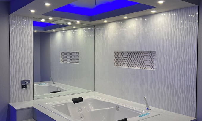 Jackson Hotel | Imperial Suites