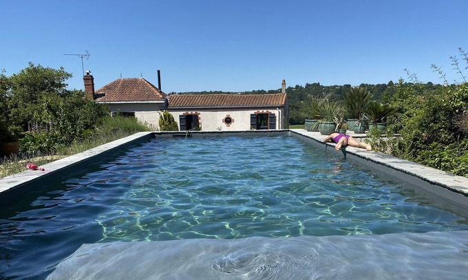 Champtoceaux Casa | Impregnable antigua casa con vista al Loira con piscina climatizada y cocina de verano