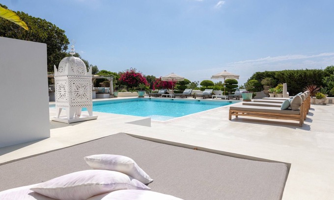 Sant Josep de sa Talaia Villa | Impressive Ibiza Villa | El Zafiro | 6 Bedrooms | Private Gym & Fantastic Views | San Jose