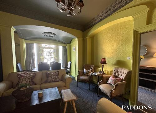 Tavistock Apartamento | Impressive 3 bedroom town centre apartment Tavistock, DEVON