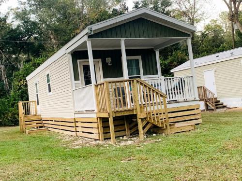 Dunnellon Casa | Impressive Cottage with Fire Pit in Dunnellon, Florida