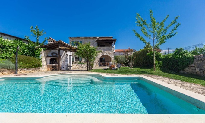 Vosteni Casa | Impresionante finca con piscina privada, vistas al mar, cuna e interior especial