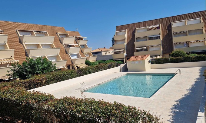 Marseillan Apartamento | Residencia con piscina y acceso directo a la playa.