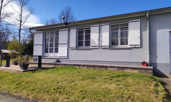 Astugue Villa | Ubicado en un pequeño pueblo cerca de los baños de Bagneres de Bigorre