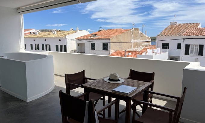 Fornells Apartamento | En una zona muy tranquila dentro del pueblo