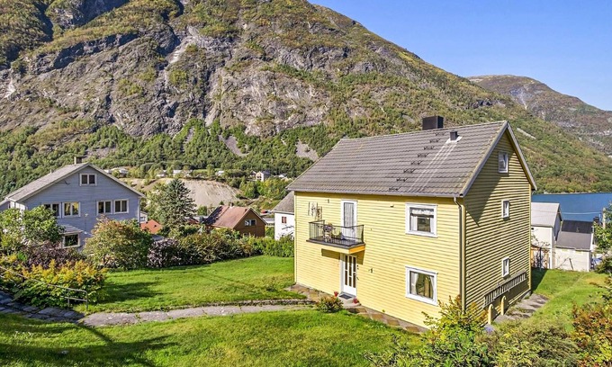 Ardalstangen Apartamento | Alojamiento de 2 habitaciones en Årdalstangen