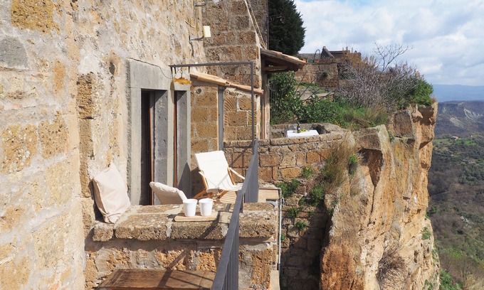 Civita di Bagnoregio Apartamento | In downtown Civita, the space to enjoy the best of life