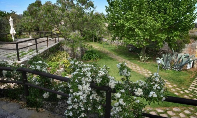 Novoli Apartamento | In exclusive botanical garden, apartments with private whirlpool and swimming pool