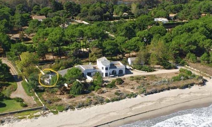 Biguglia Casa | Mini villa con acceso directo al mar, capacidad para 4 personas, tranquila y sombreada.