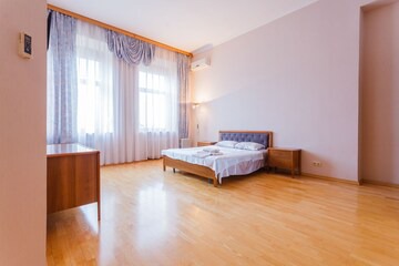 Lypky Apartamento | 🌏💛💙🇺🇦 in Pechers'kyi district