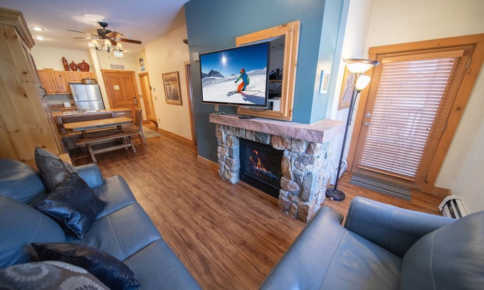 River Run Condominio | In River Run Village, Walk to Winter Activities